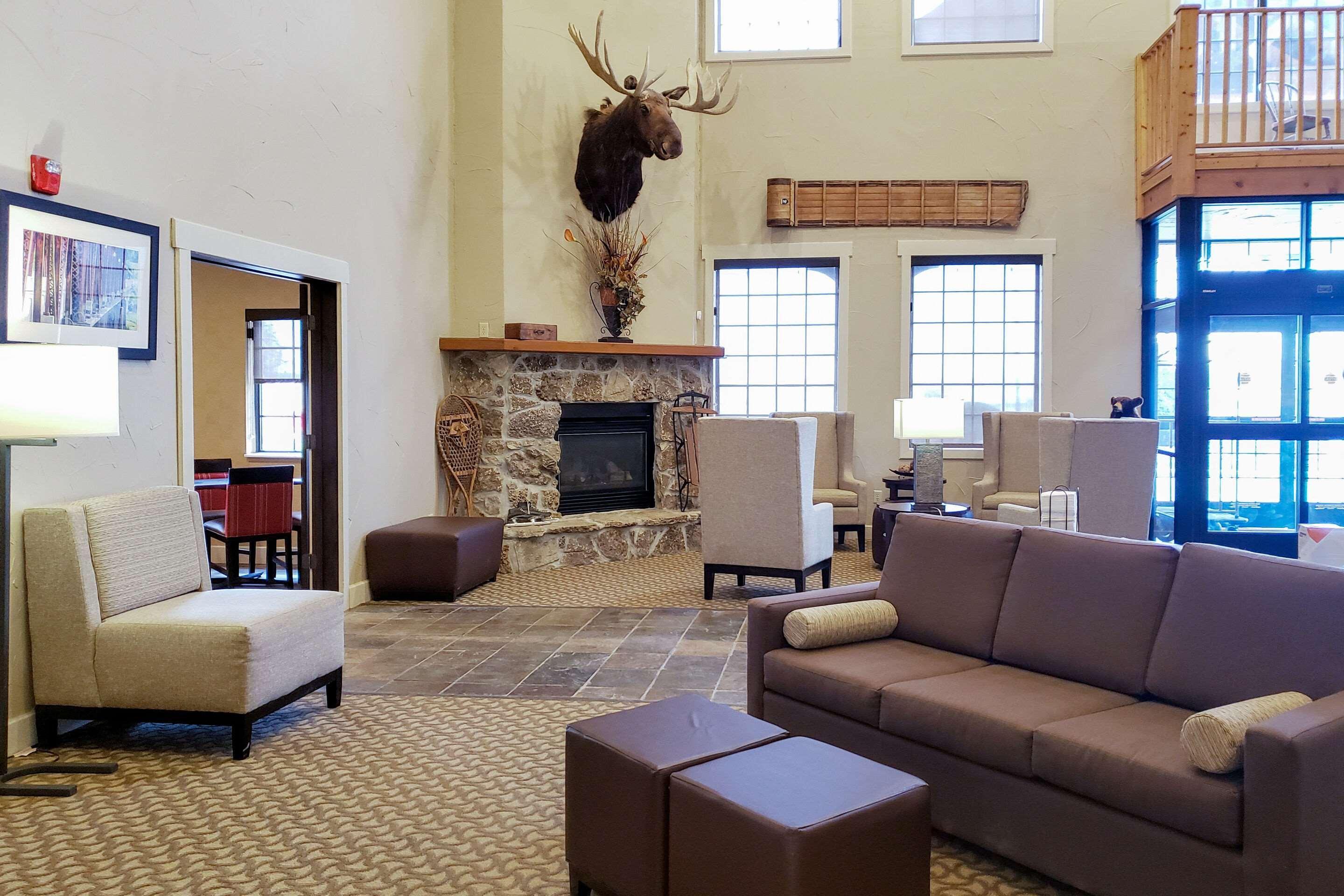 Comfort Inn & Suites Macon エクステリア 写真