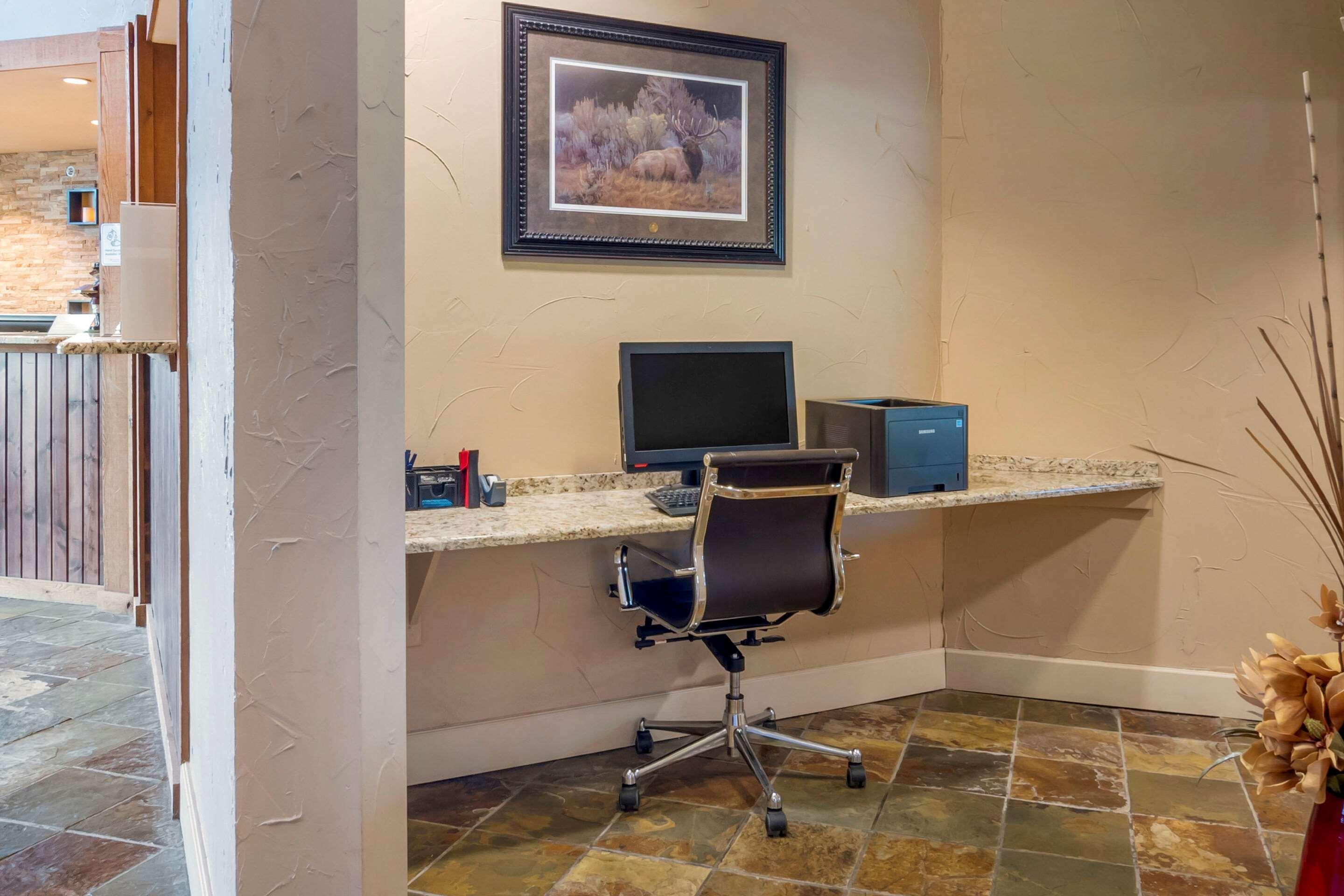 Comfort Inn & Suites Macon エクステリア 写真